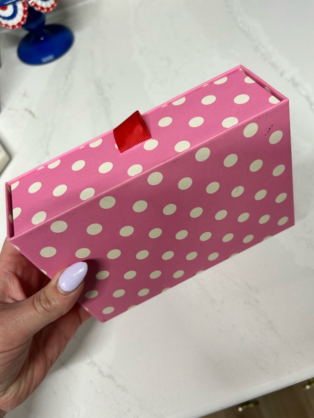 Kate Spade polka dot blank pink cards with scalloped trim - Picture 3 of 5